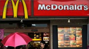 McDonald's xem xét đóng cửa chỗ ngồi trong bối cảnh Delta tăng ở Mỹ - ngày 31/08/2021