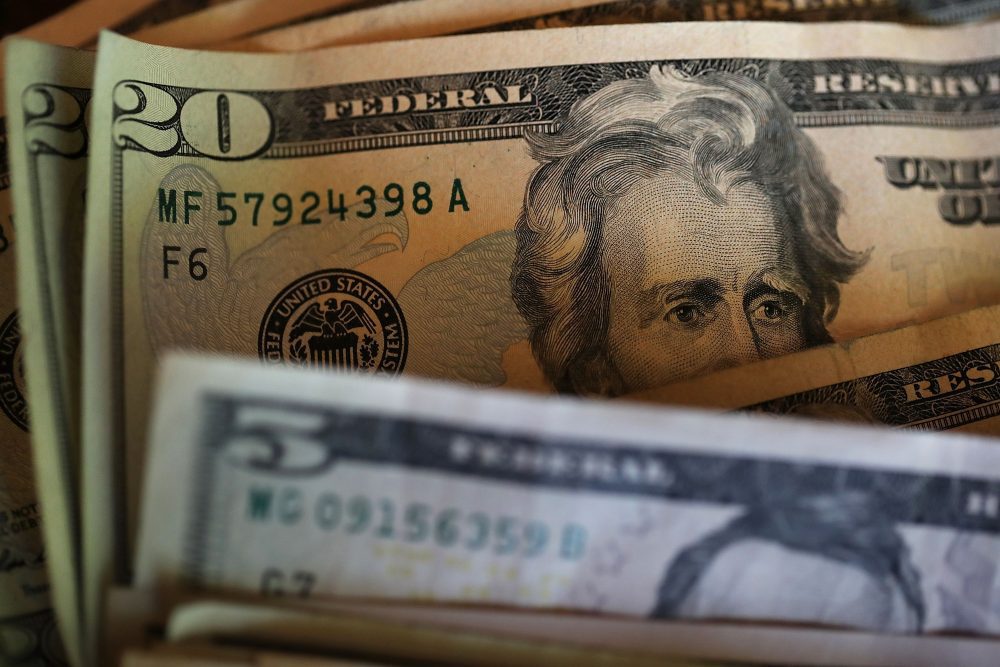 Đồng USD lập đỉnh một tuần khi hy vọng hòa bình tại Trung Đông tan vỡ