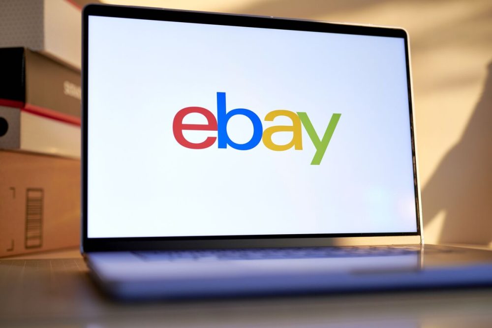 GameStop gây sốc khi chào mua eBay với giá 56 tỷ USD